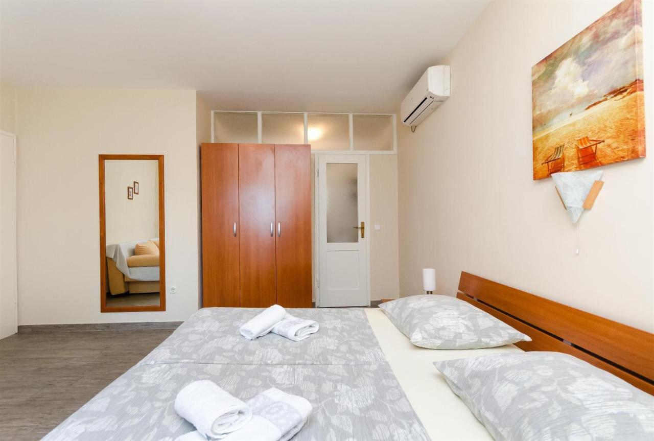 Apartments Marija Mundanije Екстериор снимка