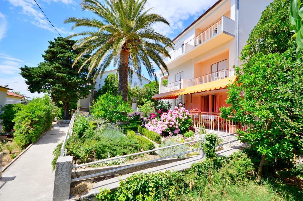 Apartments Marija Mundanije Екстериор снимка